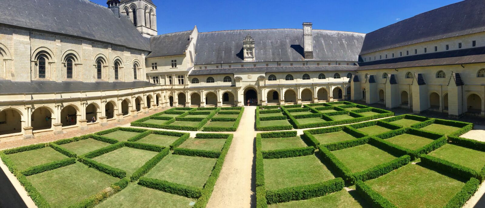 Apple iPhone 6 sample photo. Fontevraud, abbey, cloister photography