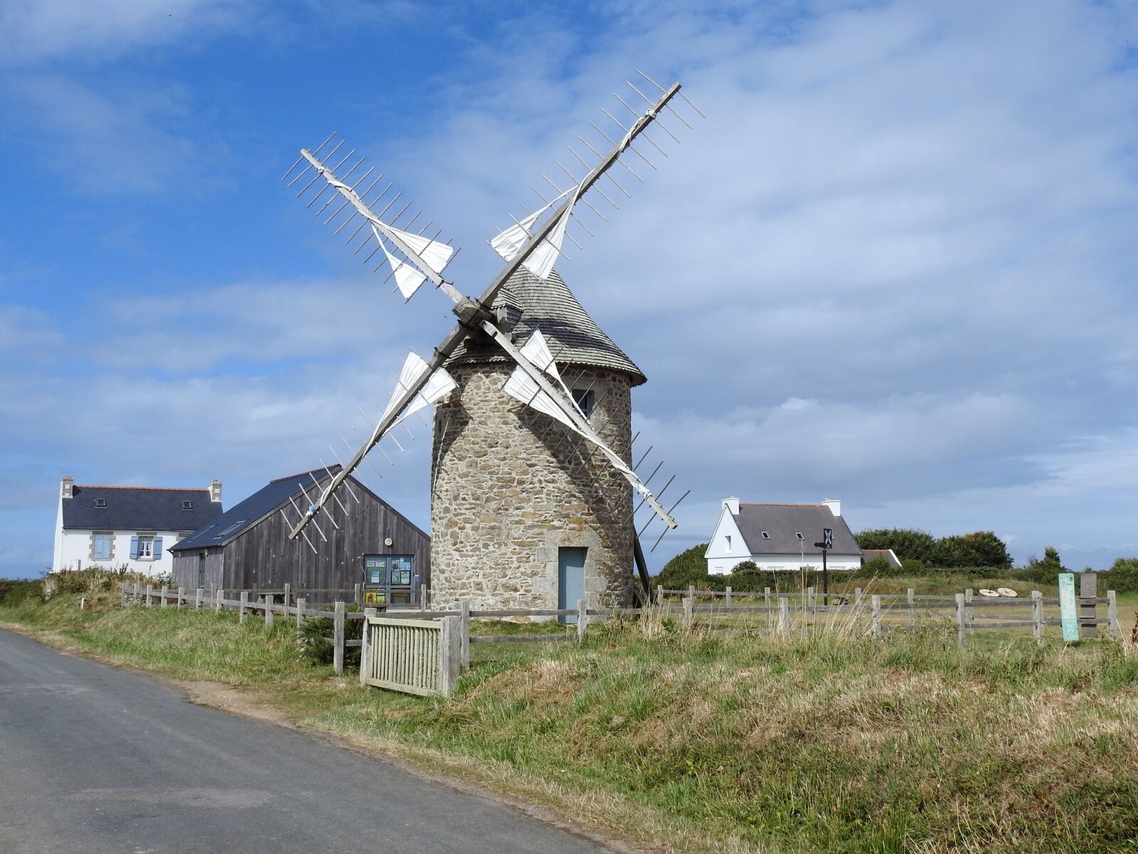 Nikon Coolpix P900 sample photo. Windmill, landscape, rural photography
