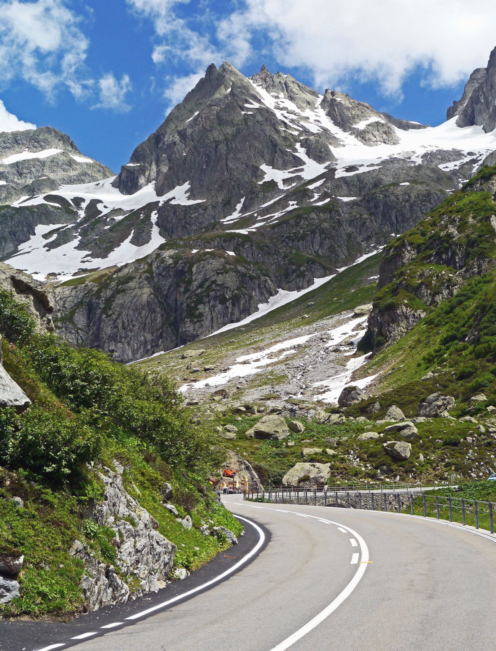 Panasonic Lumix DMC-G3 sample photo. Mountain, valley, landscape, road photography