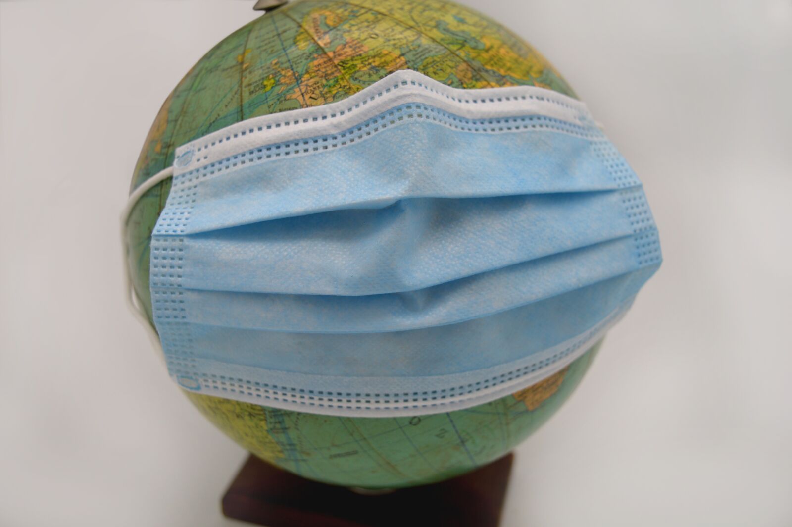 Nikon D3200 sample photo. Globe, corona, world photography