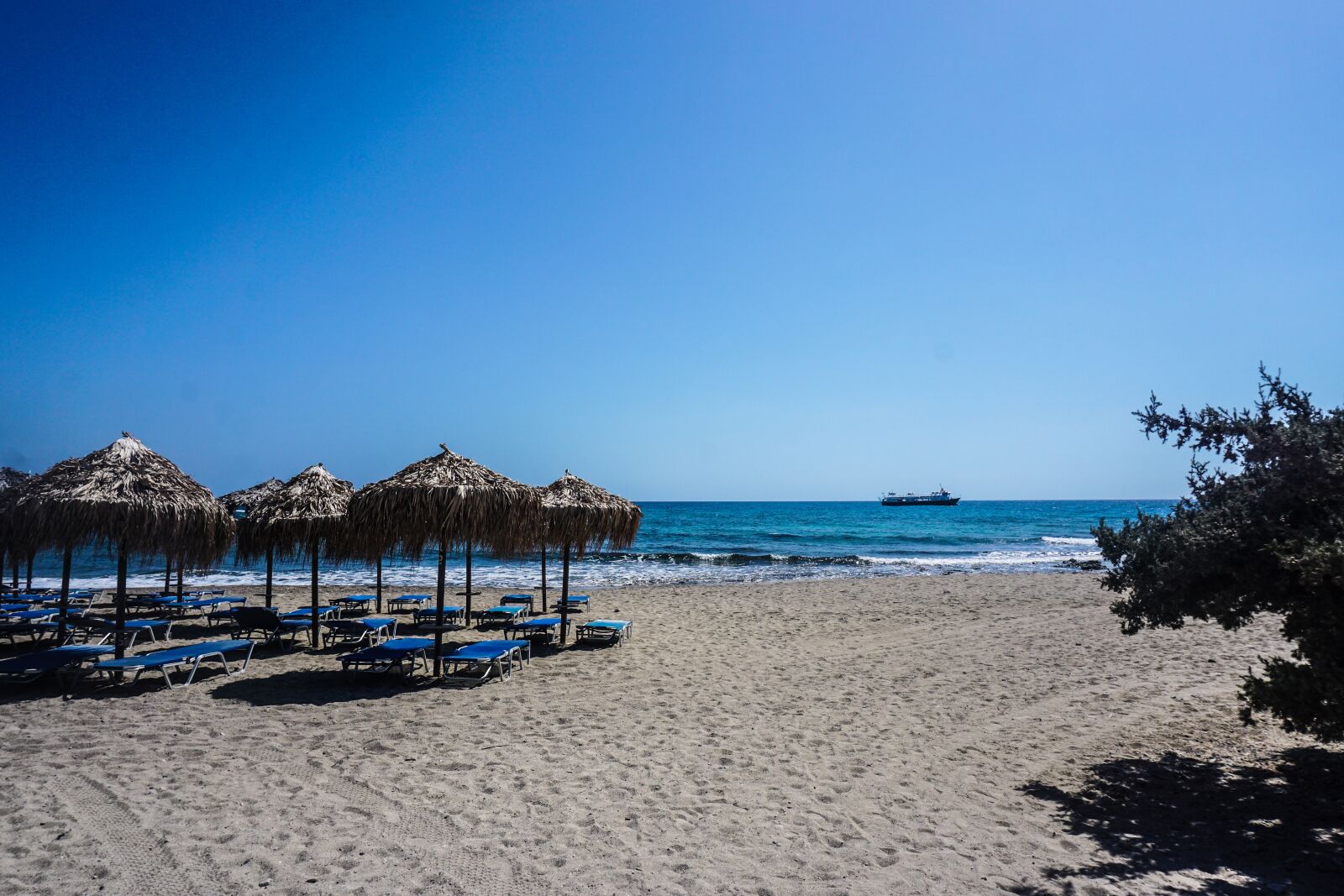 Sony a6000 sample photo. Greece, island, beach photography