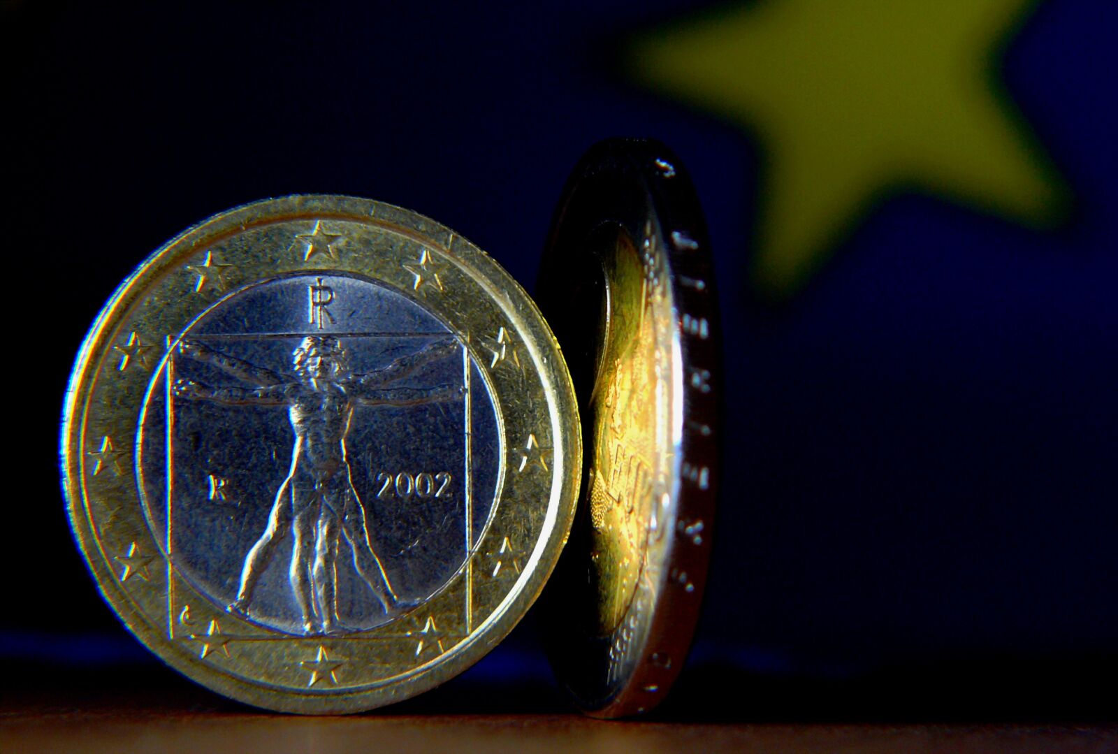 Leica V-LUX 1 sample photo. Euro, euro coin, money photography