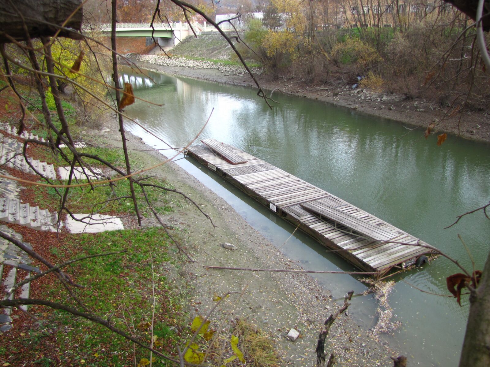 Canon PowerShot SX20 IS sample photo. River, híf, wood photography