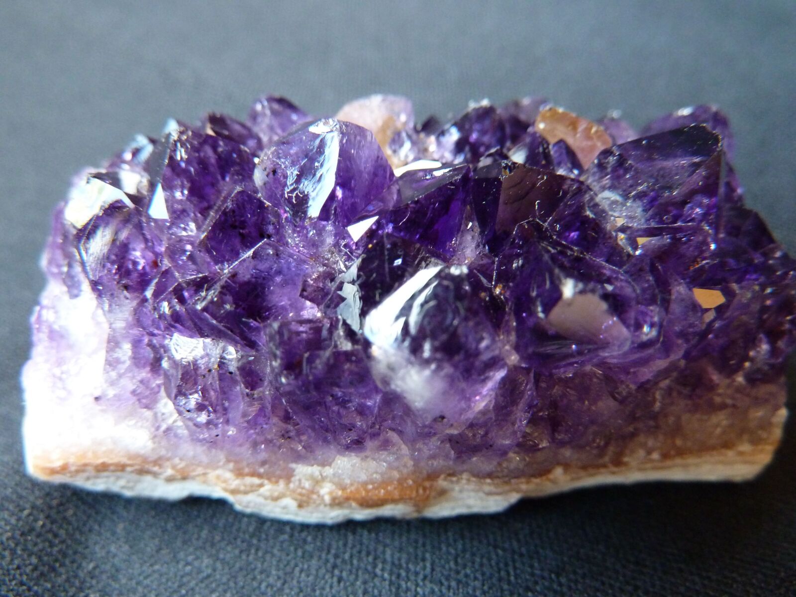 Panasonic Lumix DMC-ZS7 (Lumix DMC-TZ10) sample photo. Amethyst, violet, crystal cave photography