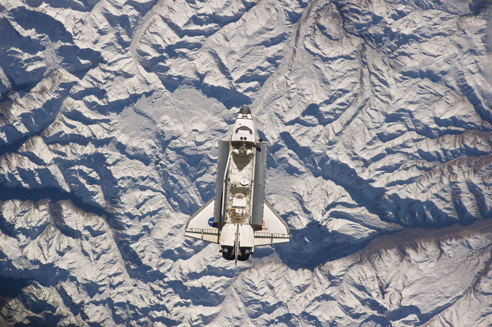 Nikon D3S sample photo. Atlantis, space shuttle, andes photography