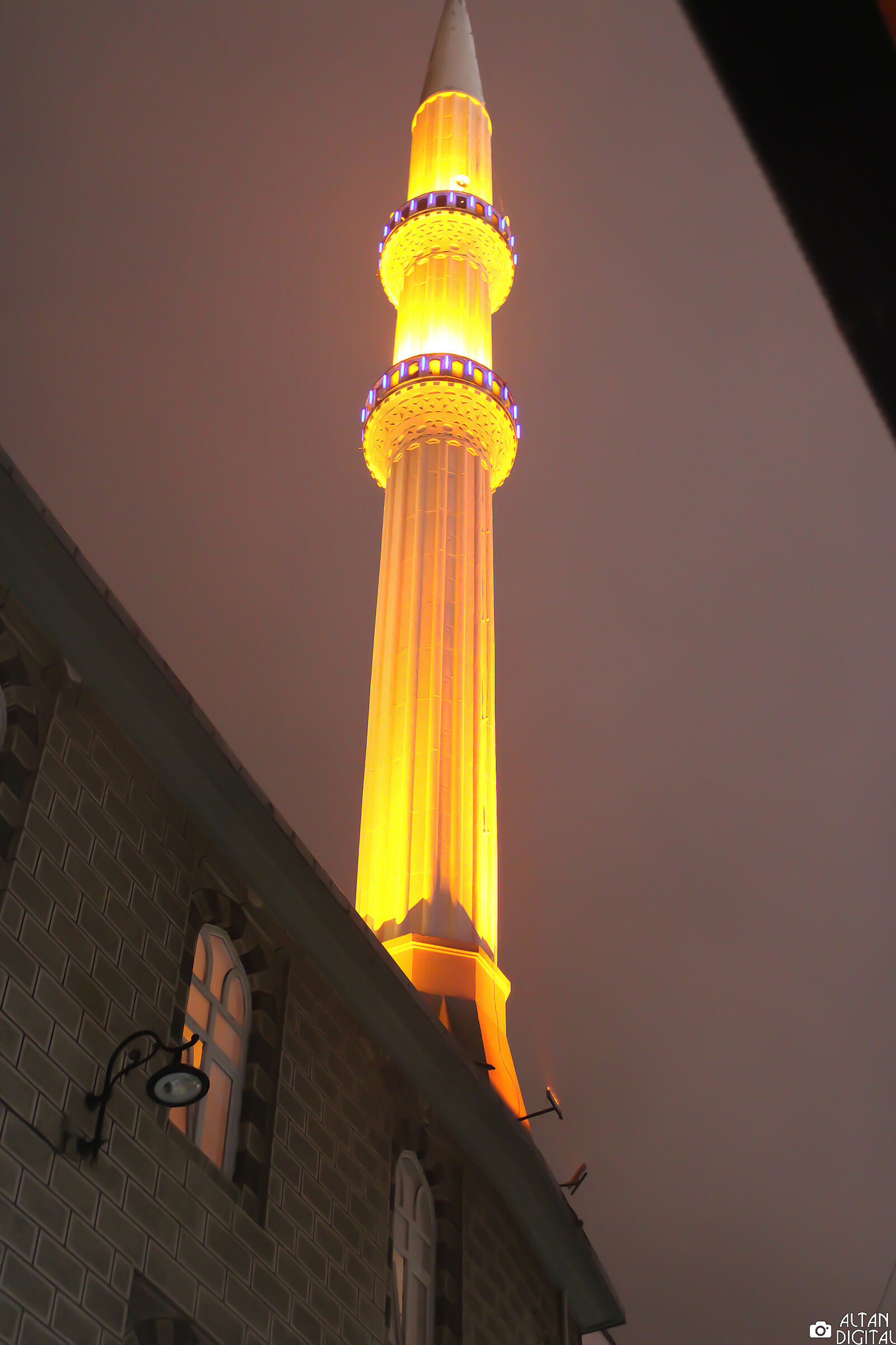 Canon EF-S 18-55mm F3.5-5.6 IS II sample photo. Mosque photography