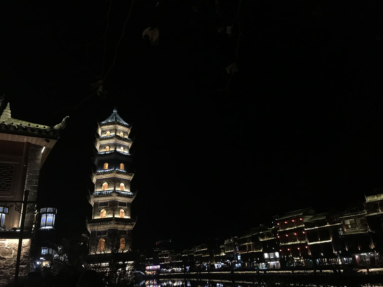 iPhone 7 back camera 3.99mm f/1.8 sample photo. Phoenix, in western hunan photography