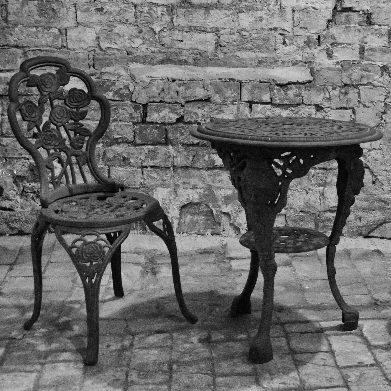 Nikon D3200 sample photo. Garden chair, garden table photography