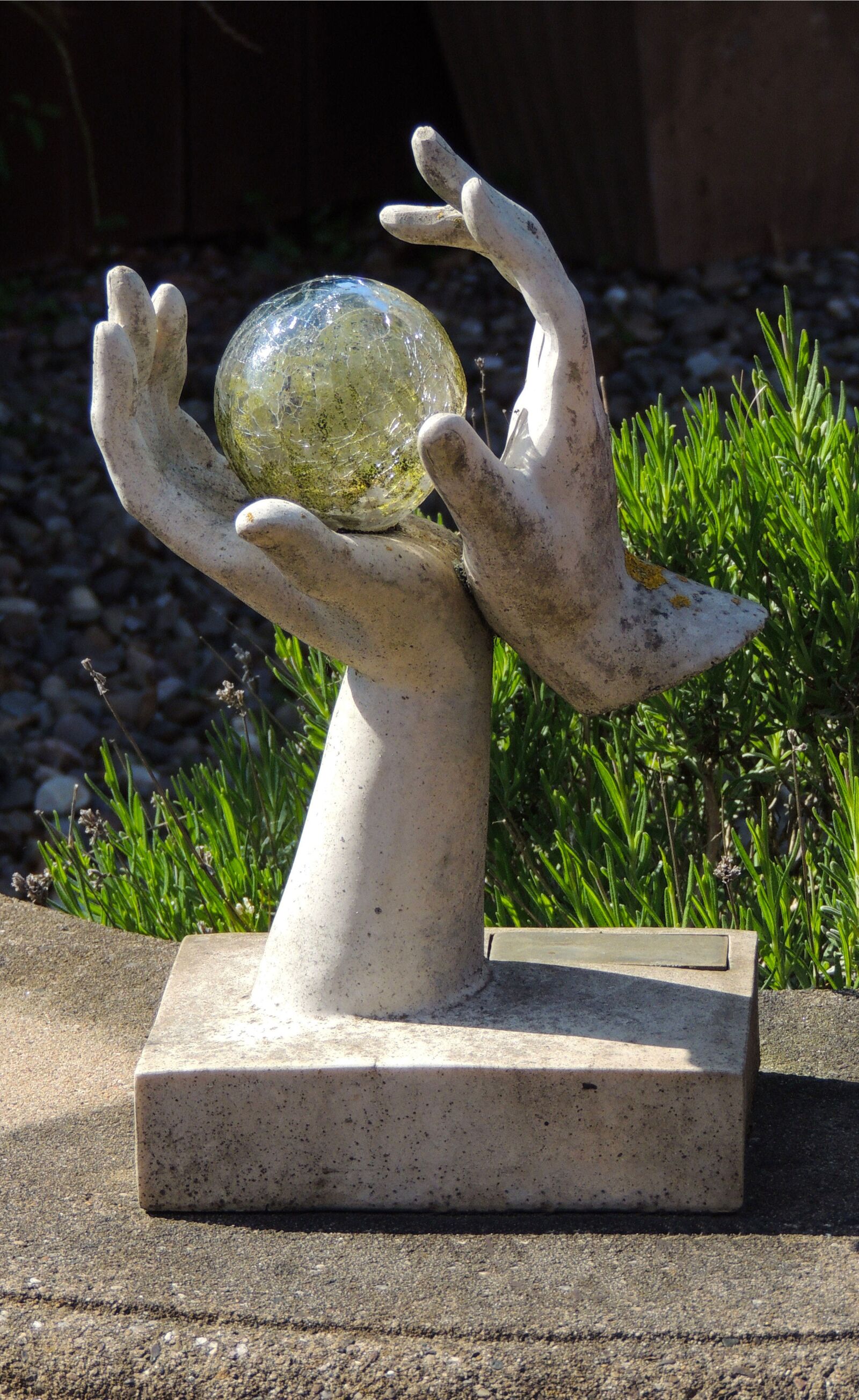 Nikon Coolpix P510 sample photo. Hand sculpture, hands, sculpture photography