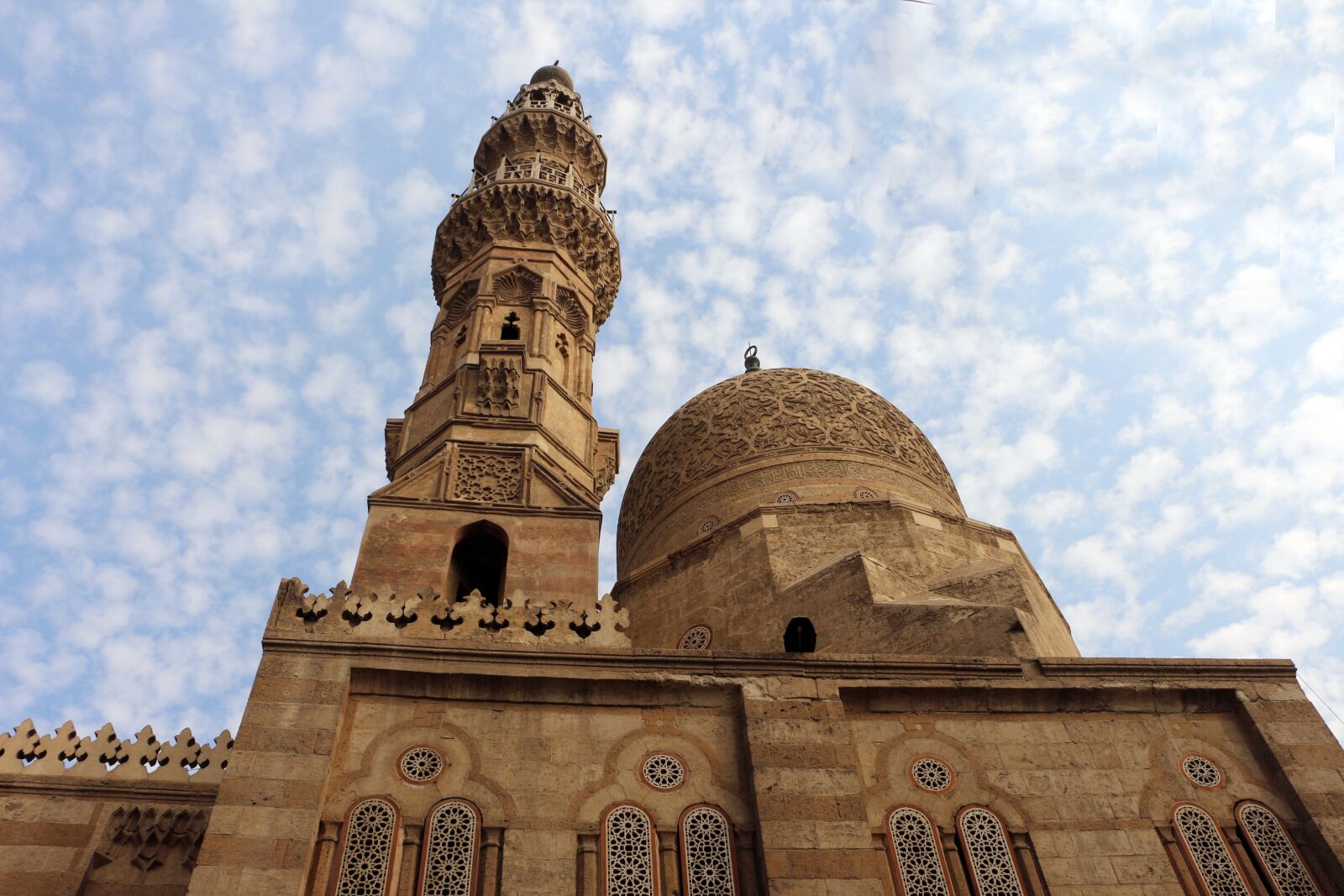 Canon EOS 700D (EOS Rebel T5i / EOS Kiss X7i) + Canon EF-S 18-135mm F3.5-5.6 IS STM sample photo. Mosque, egypt, cairo photography
