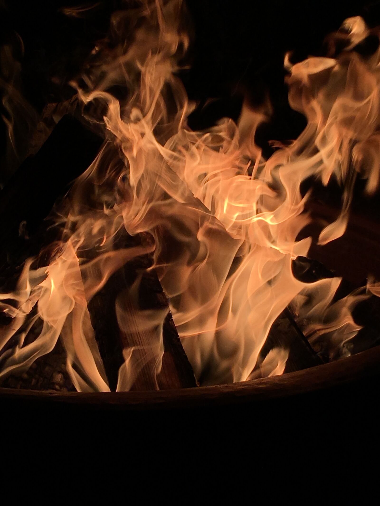 Apple iPhone 6s Plus sample photo. Flame, smoke, dark photography