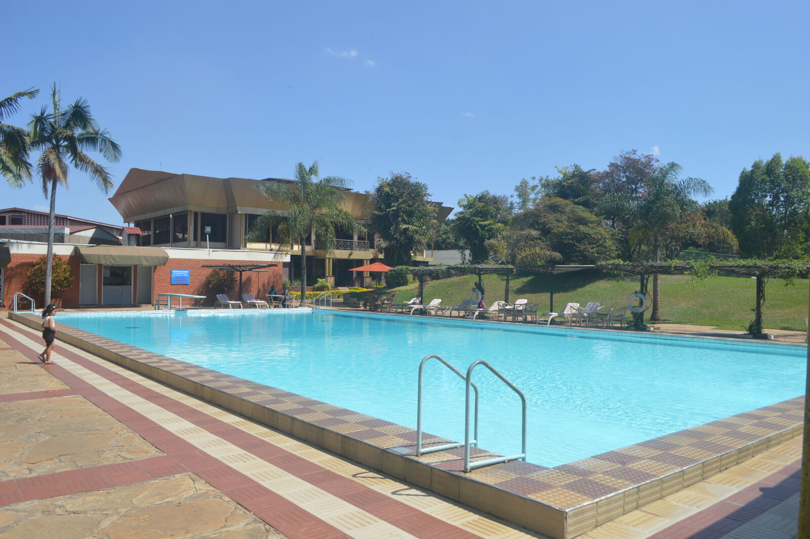 Nikon D3200 sample photo. Hot, water, hotel, room photography