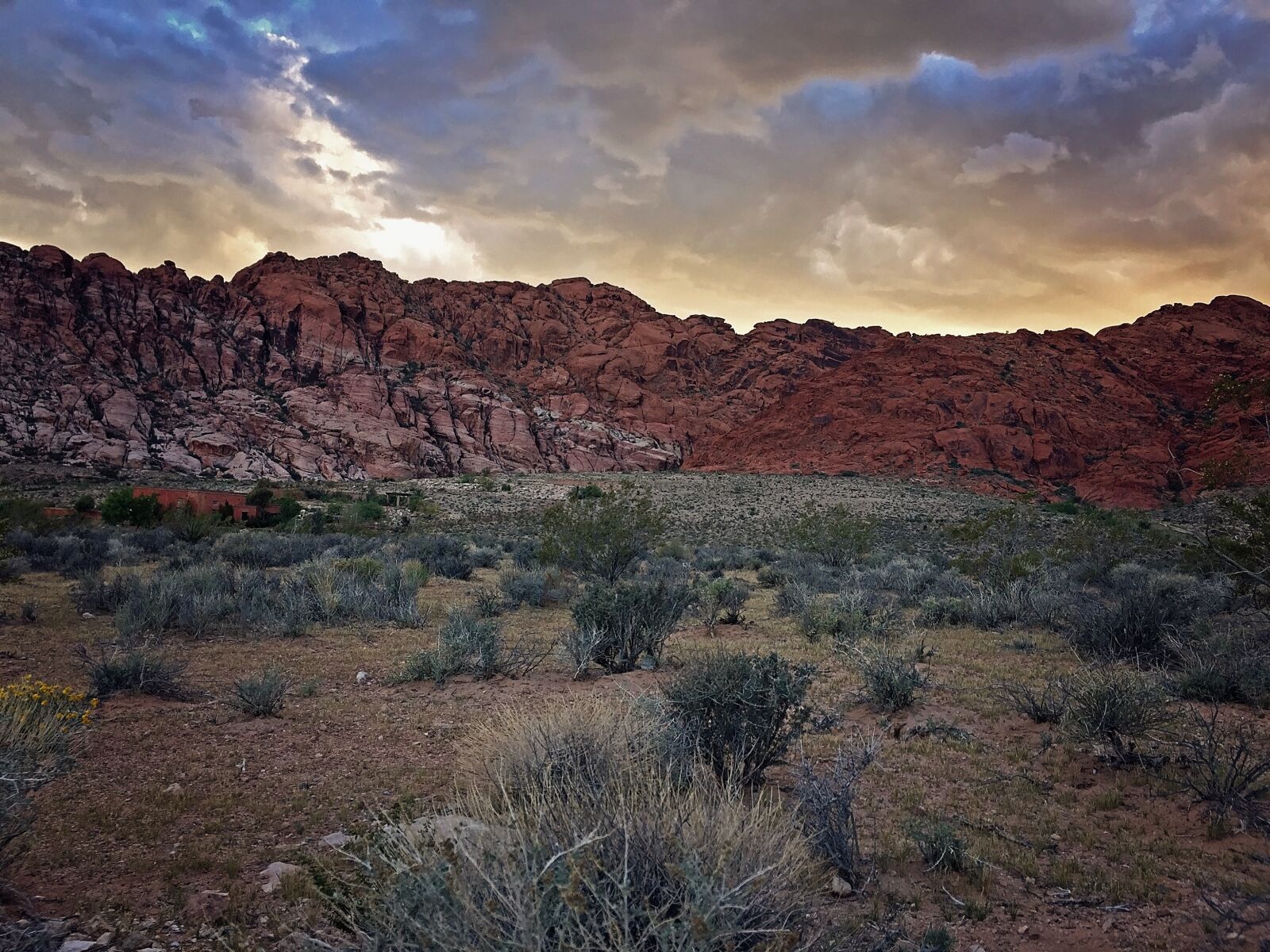 iPhone 6 Plus back camera 4.15mm f/2.2 sample photo. Sunset, colorful, mountains photography