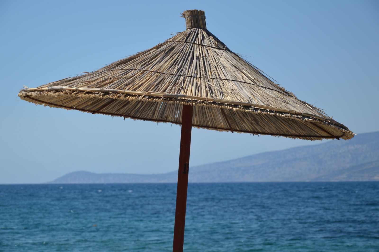 Nikon D3200 sample photo. Umbrella, beach, sea photography