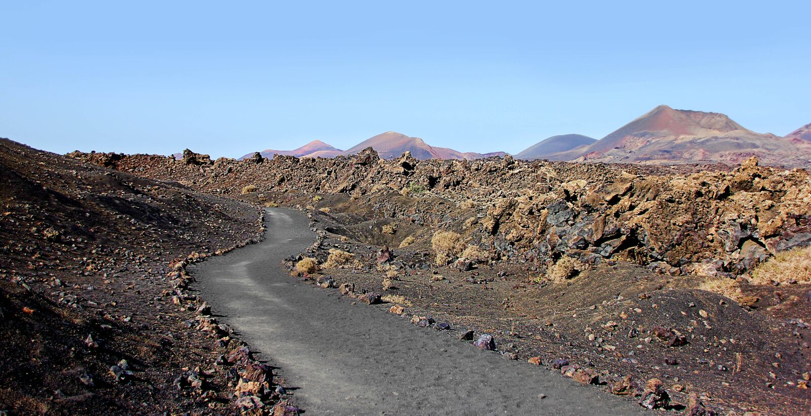 Canon EOS 550D (EOS Rebel T2i / EOS Kiss X4) sample photo. Lanzarote, volcanoes, volcanic photography