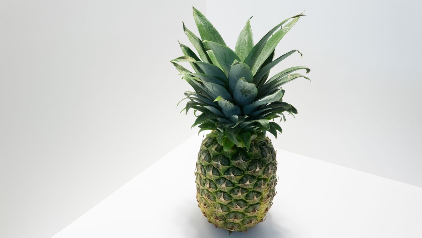 Sony Cyber-shot DSC-RX10 sample photo. Fruit, pineapple, fruits photography