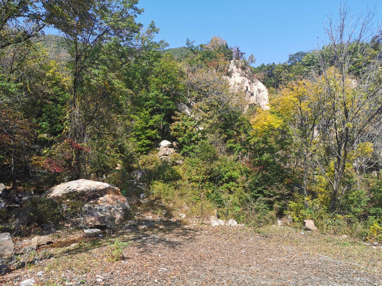 HUAWEI P30 sample photo. Mountain stone, wonders, bland photography
