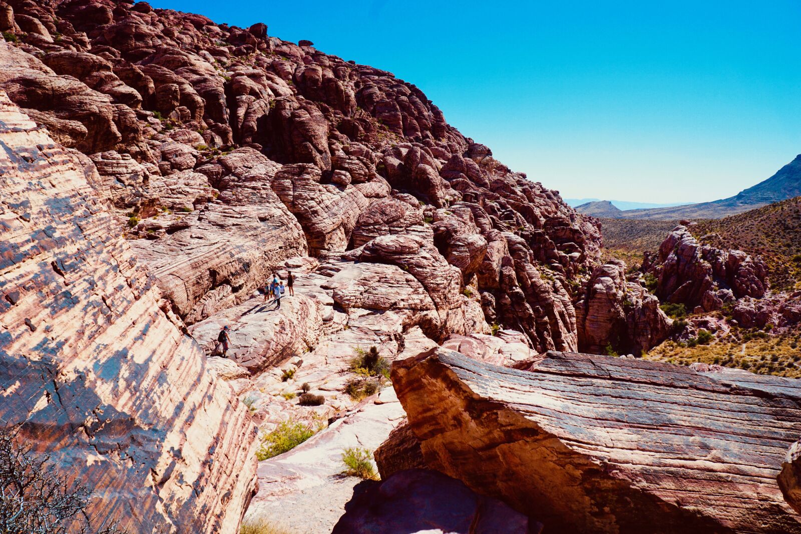 Sony a6000 + Sony E 18-55mm F3.5-5.6 OSS sample photo. Desert, rocks, mountain photography