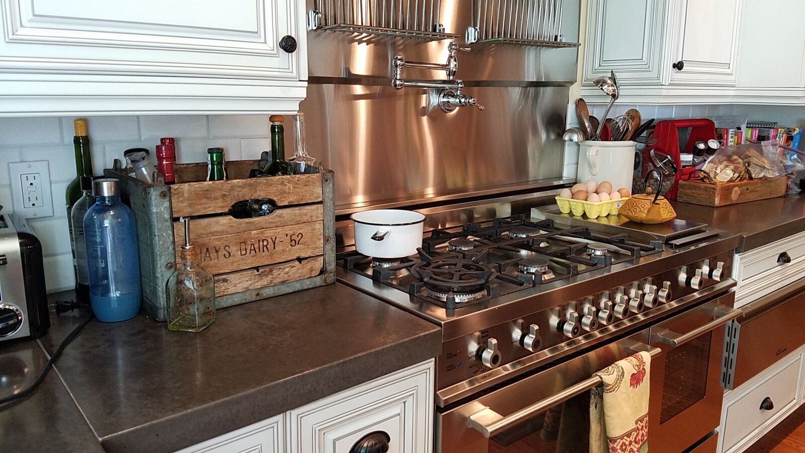 Samsung Galaxy S7 Edge sample photo. Kitchen, cooking, stainless photography
