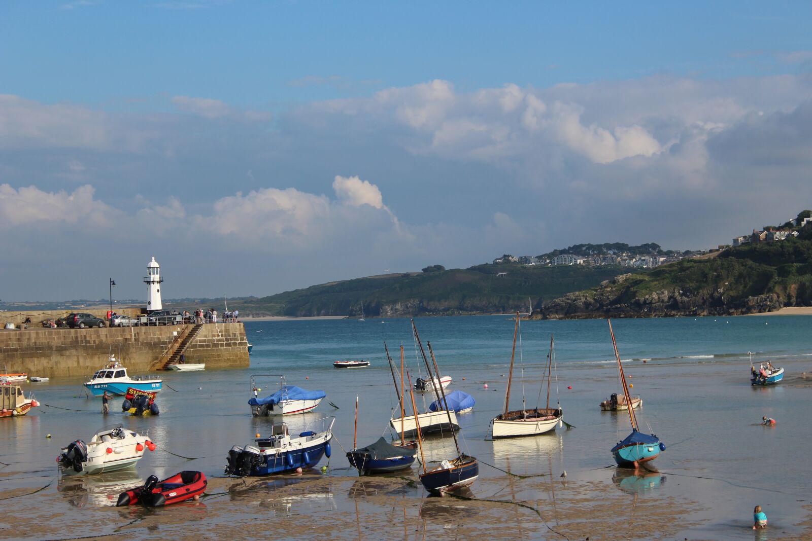 Canon EOS 100D (EOS Rebel SL1 / EOS Kiss X7) sample photo. Boats, beach, sea photography