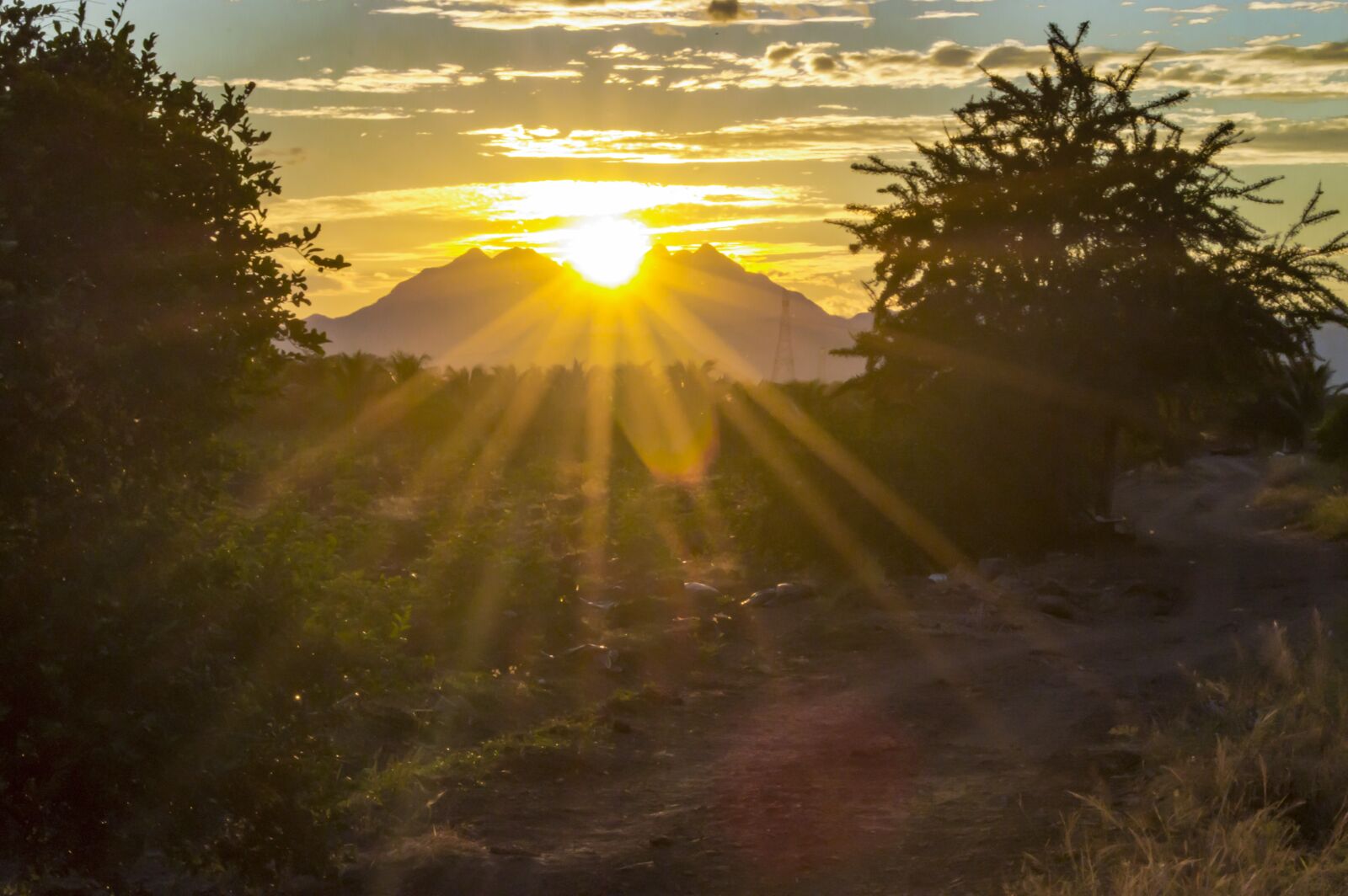 Nikon D3200 sample photo. Sunset, landscape, nature photography