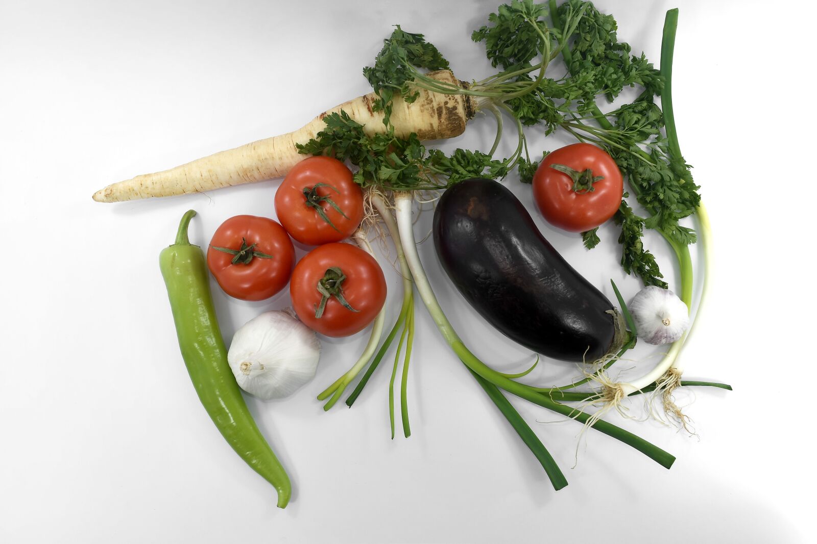 Nikon D5500 sample photo. Chives, eggplant, garlic, leek photography