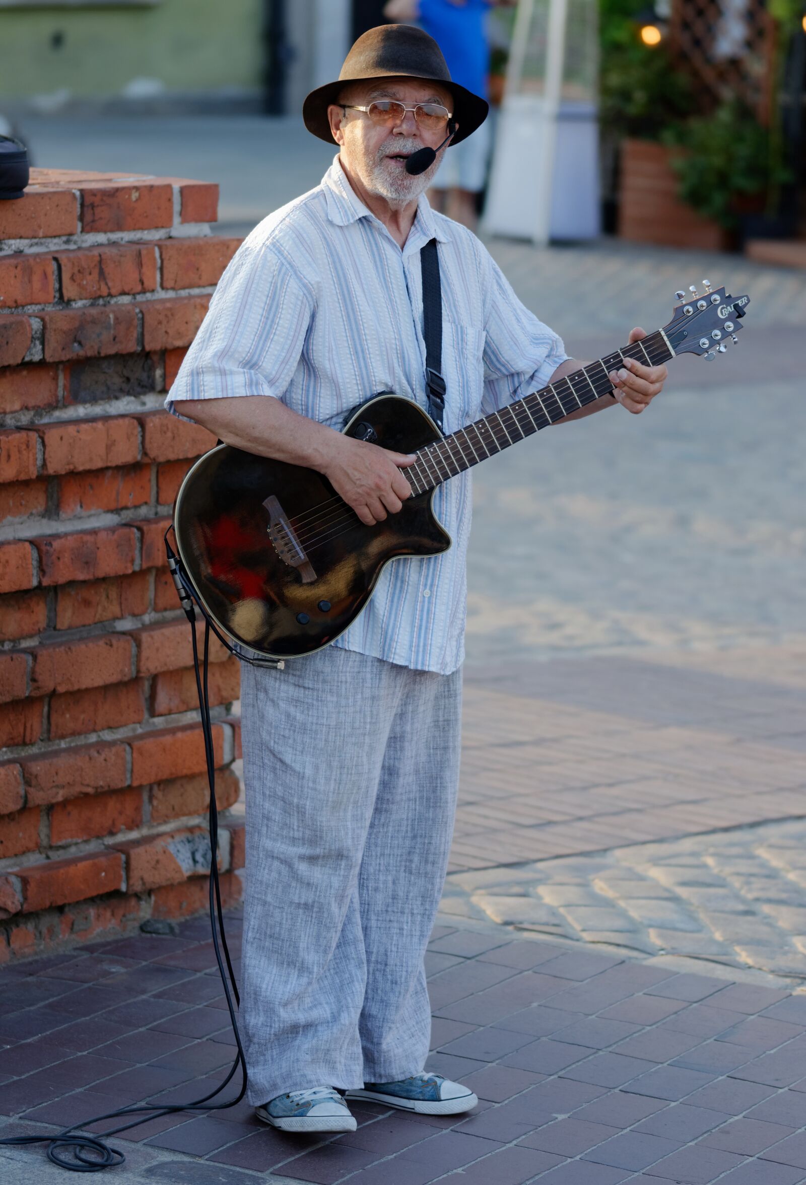 Nikon D5100 sample photo. Man, old, singing photography