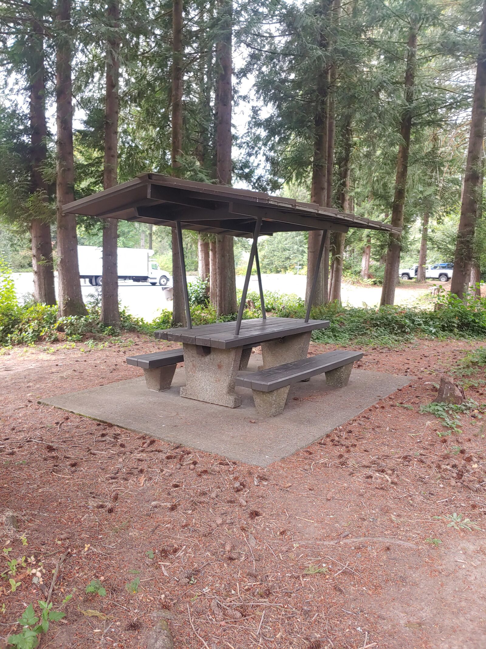 LG LM-G820 sample photo. Table, rest stop, covered photography