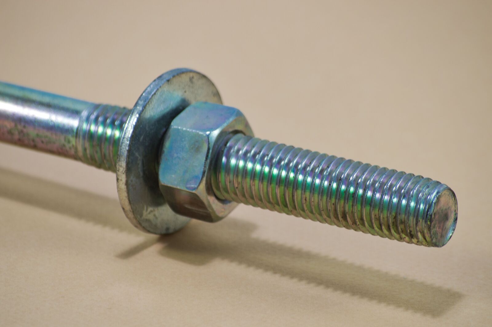 Nikon D3200 sample photo. Screw, nut, metal photography