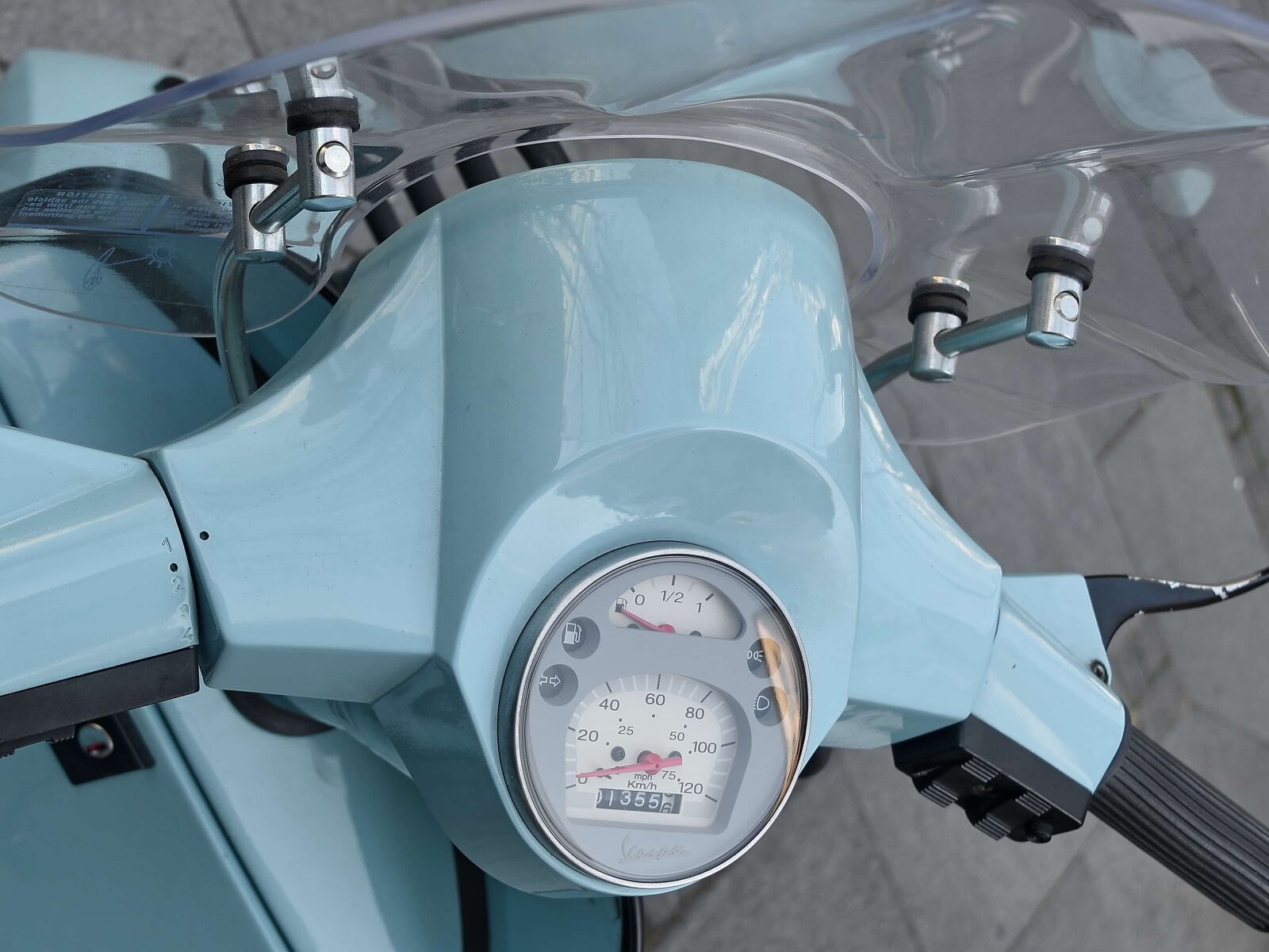 Nikon D5500 sample photo. Motorcycle, nostalgia, speedometer, transportation photography