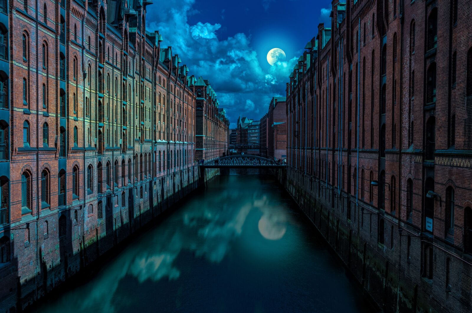 Pentax K-30 sample photo. City, hamburg, night photography