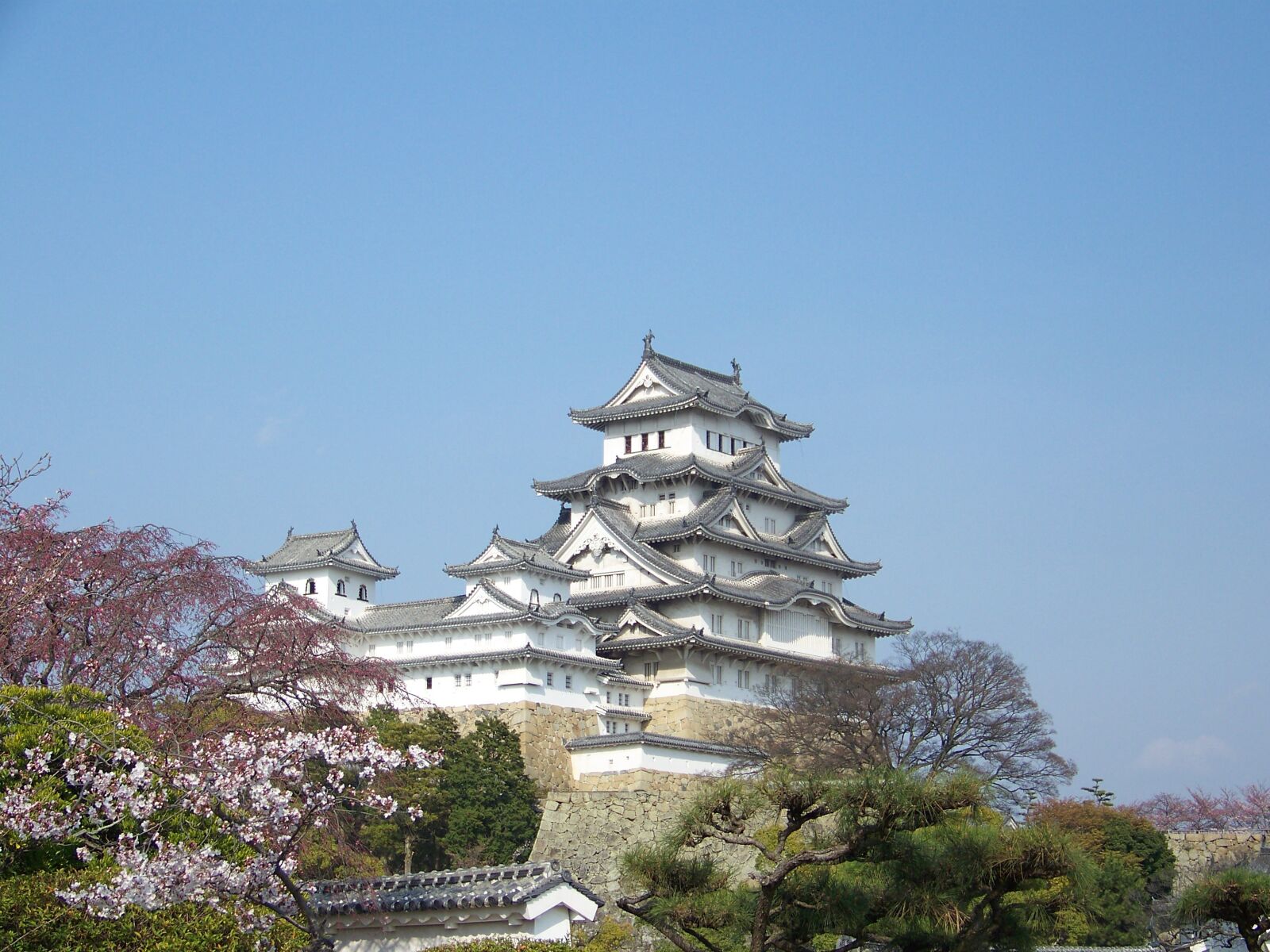 Kodak Z712 IS ZOOM DIGITAL CAMERA sample photo. Himeji-jo, white heron, castle photography
