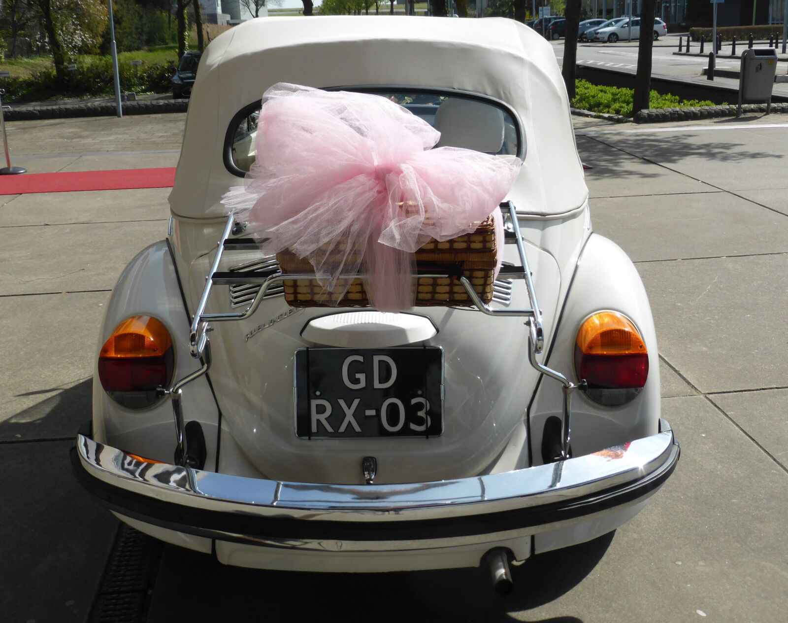 Panasonic Lumix DMC-ZS30 (Lumix DMC-TZ40) sample photo. Transport, volkswagen, retro photography