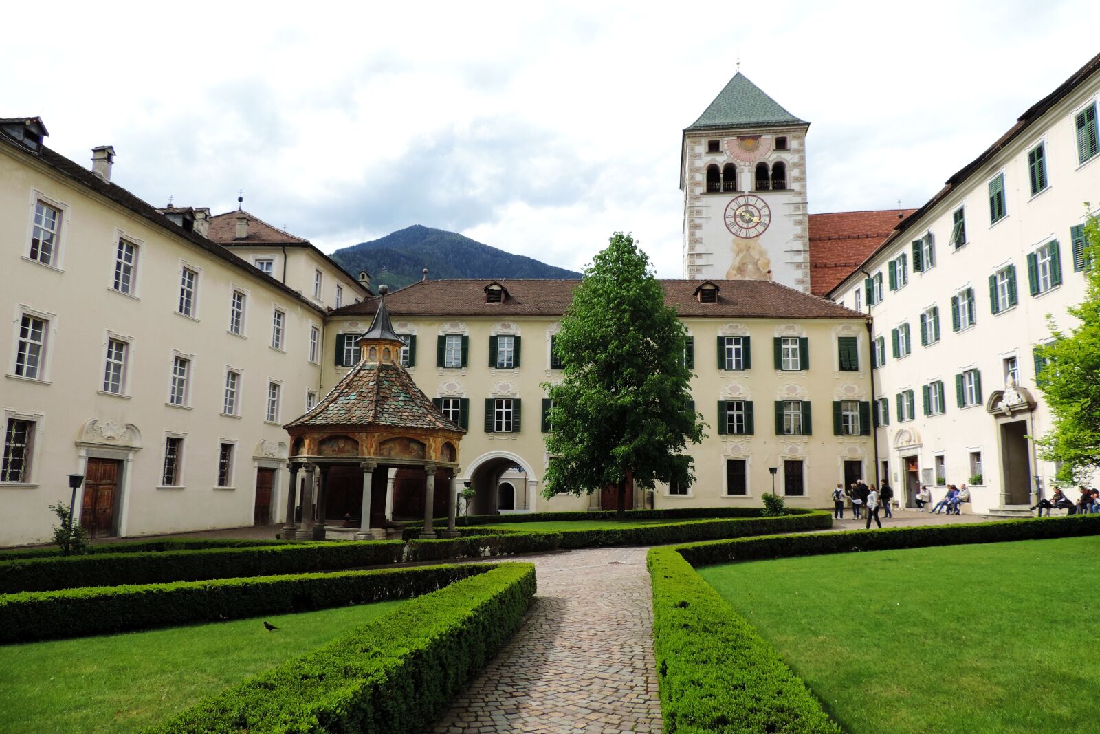 Nikon Coolpix P520 sample photo. South tyrol, the monastery photography