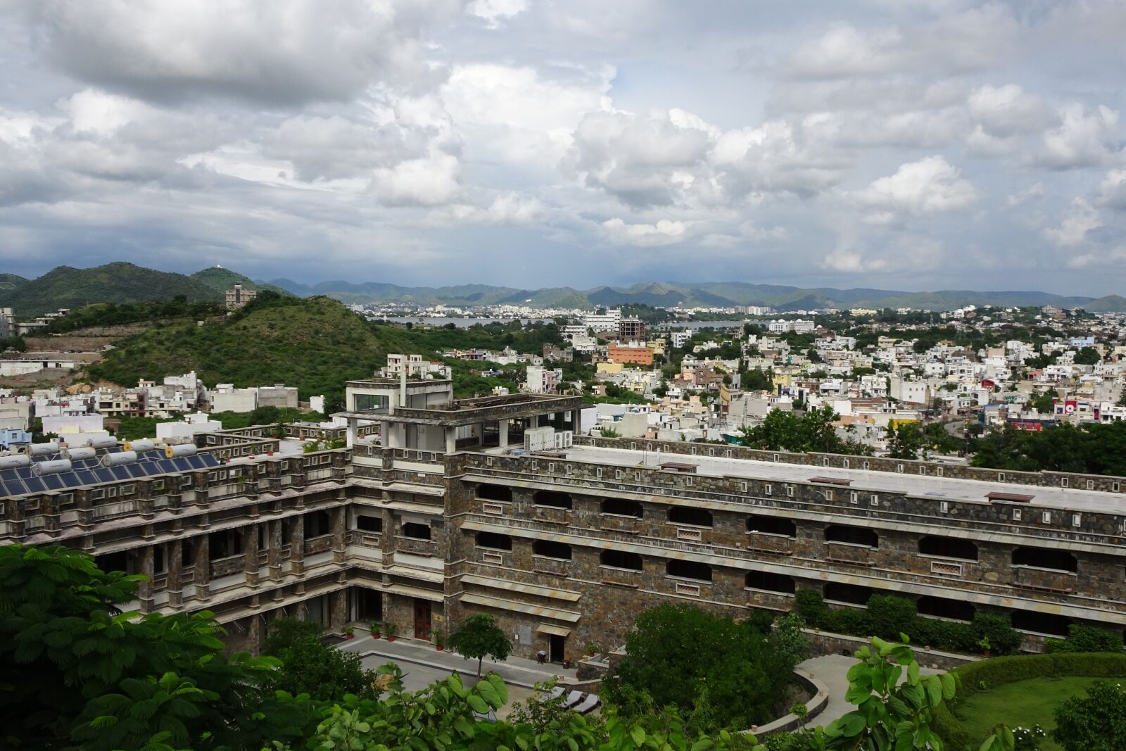 Sony Cyber-shot DSC-HX90V sample photo. Udaipur, mountain, aravallis photography
