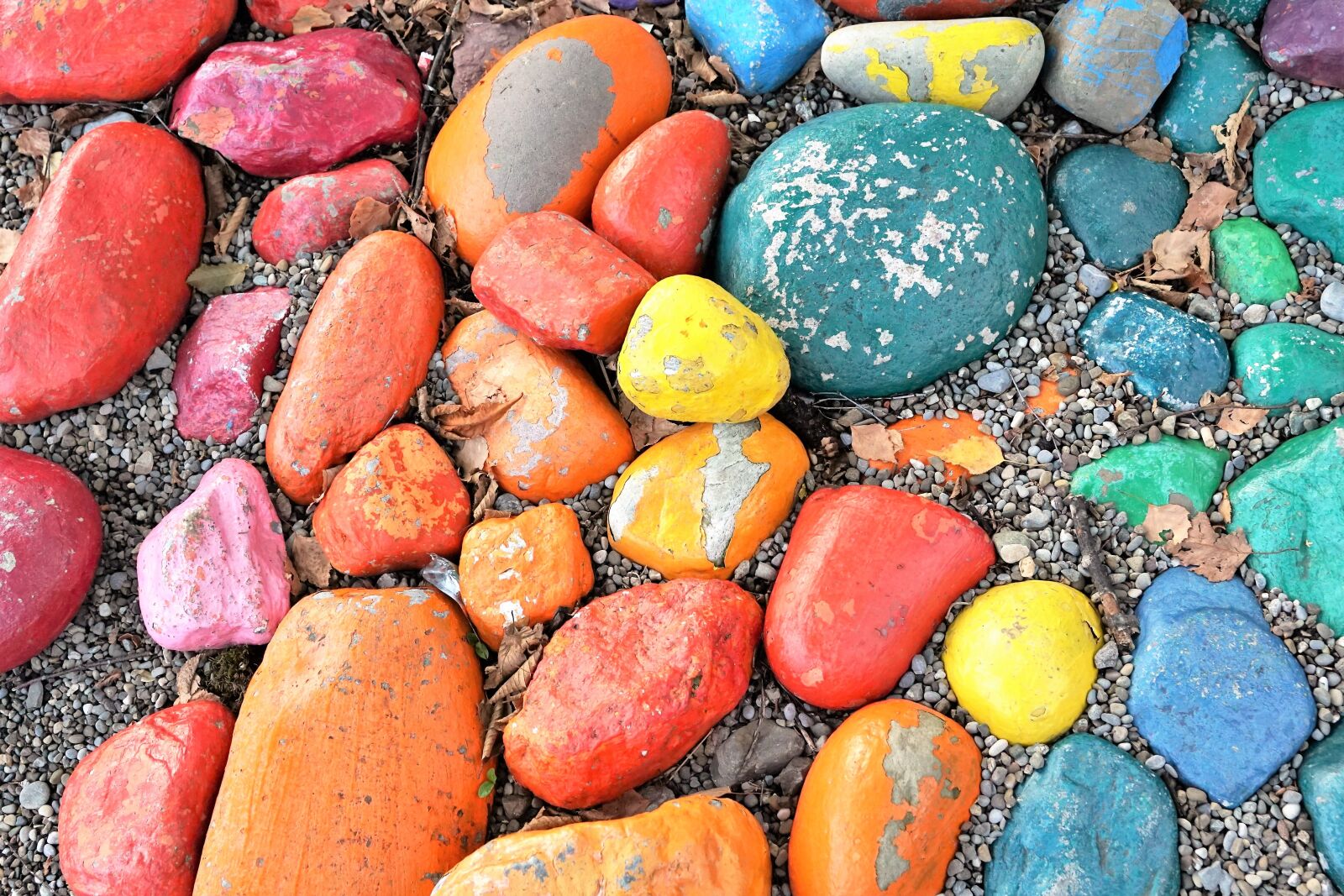 Sony ILCA-77M2 + Sony DT 16-50mm F2.8 SSM sample photo. Stones, colorful, color photography