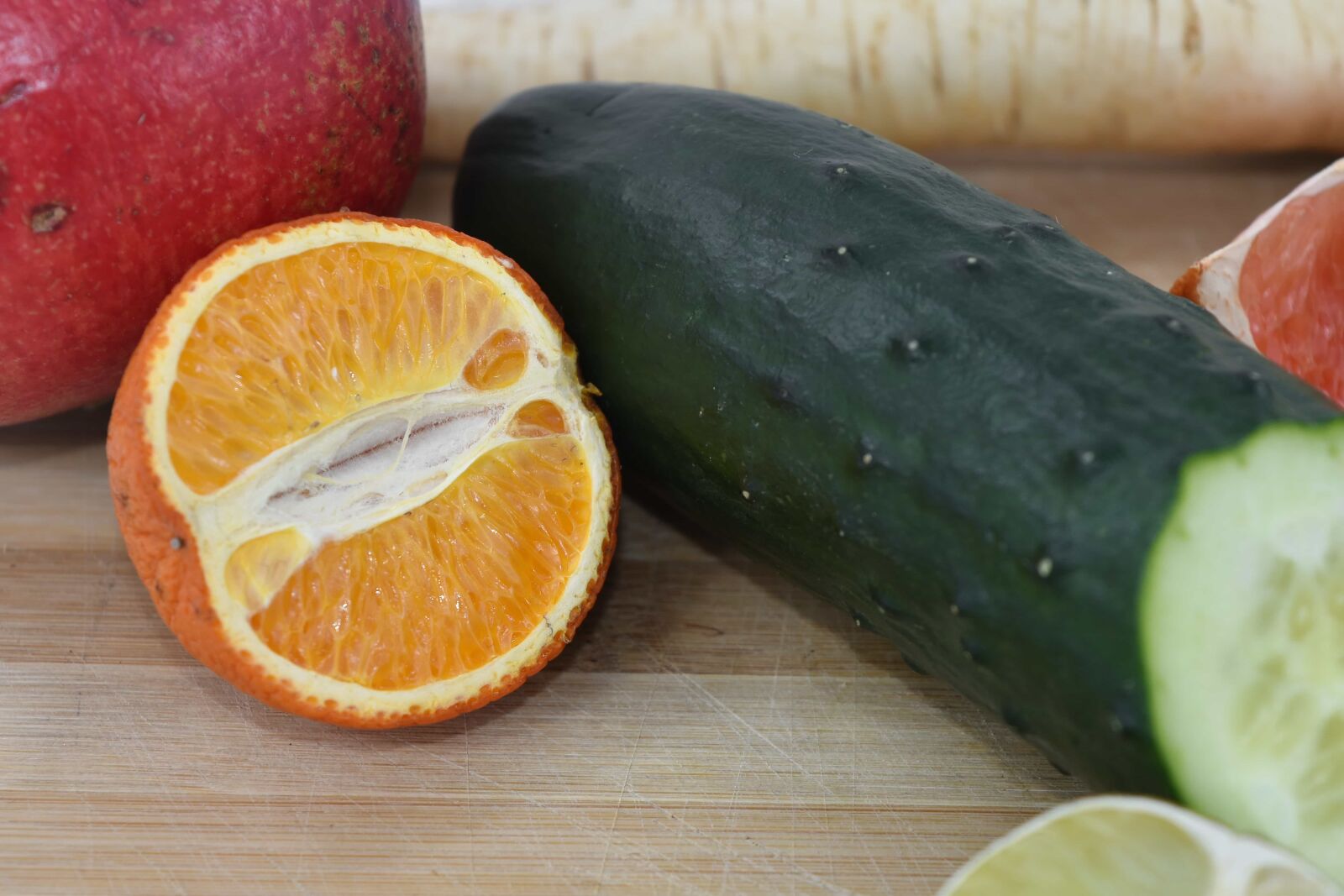 Nikon D5500 sample photo. Cucumber, mandarin, parsley, pomegranate photography
