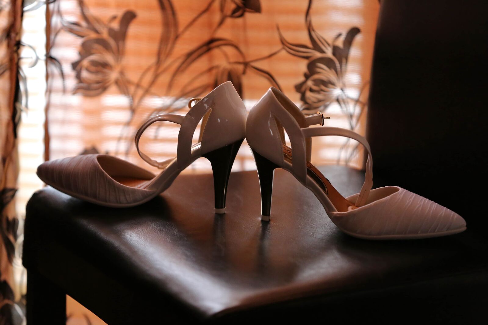 Canon EOS 5D Mark III sample photo. Chair, craft, glamour, handmade photography