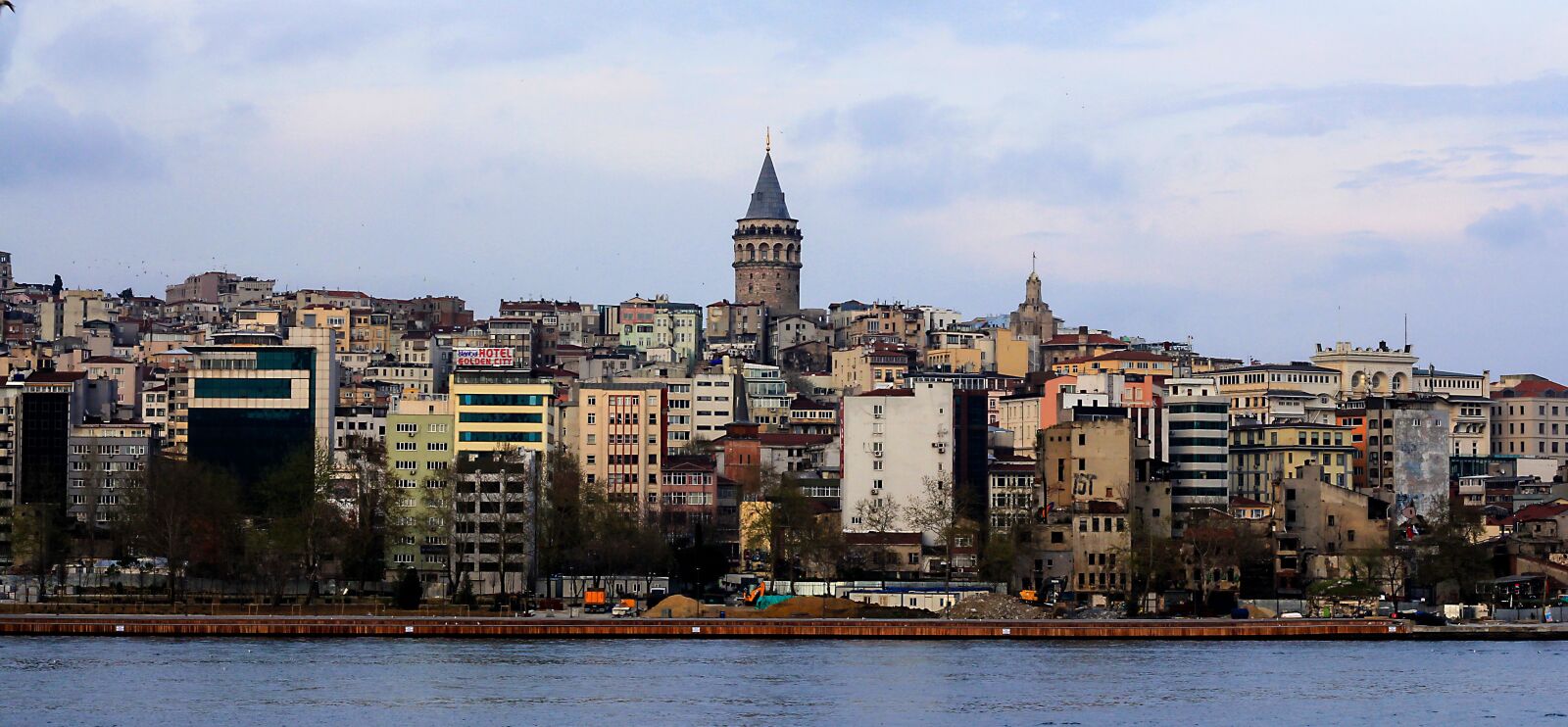 Canon EOS 60D + Canon EF 50mm F1.8 STM sample photo. Skyline, city, horizon photography