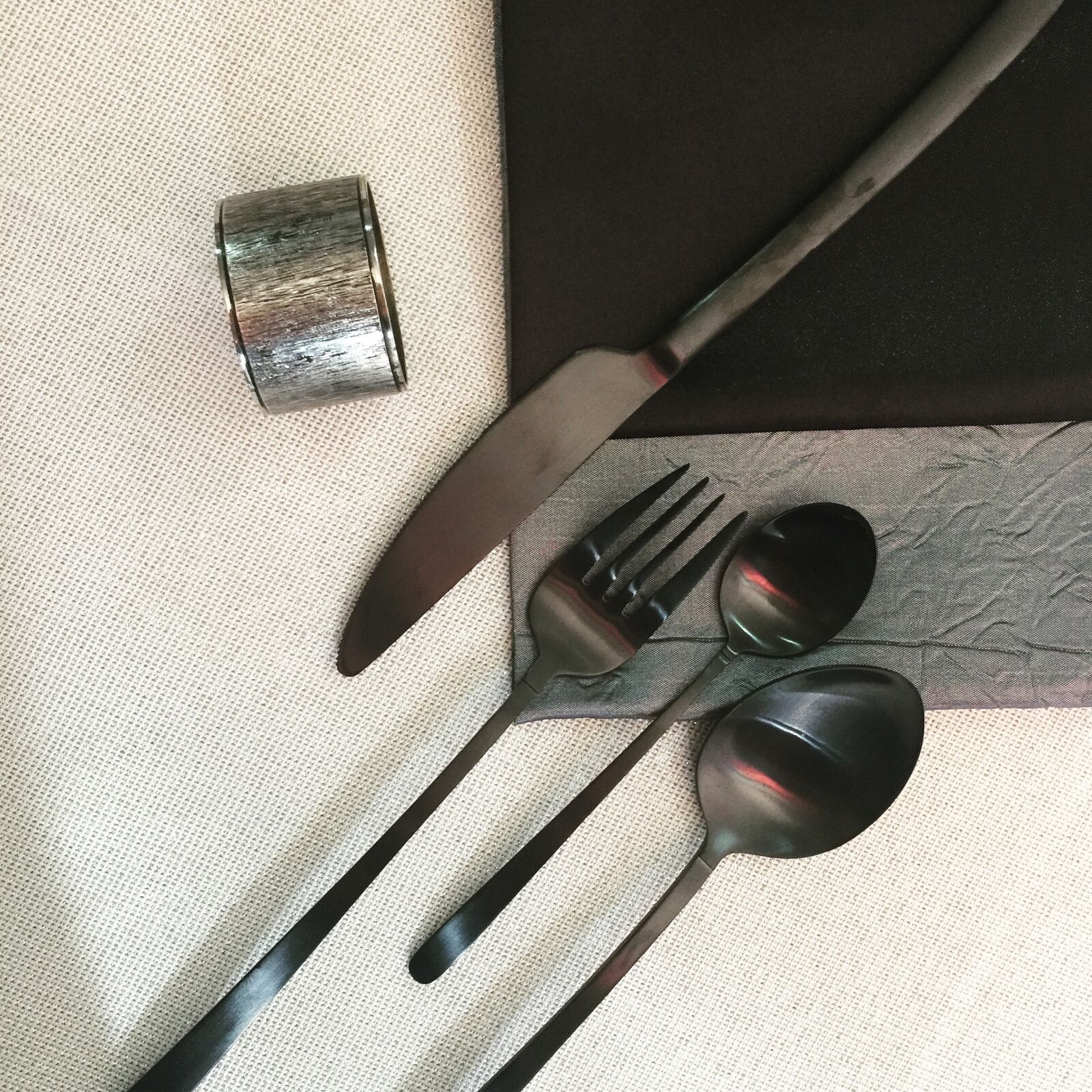 iPhone 6 Plus back camera 4.15mm f/2.2 sample photo. Black, cutlery, set photography