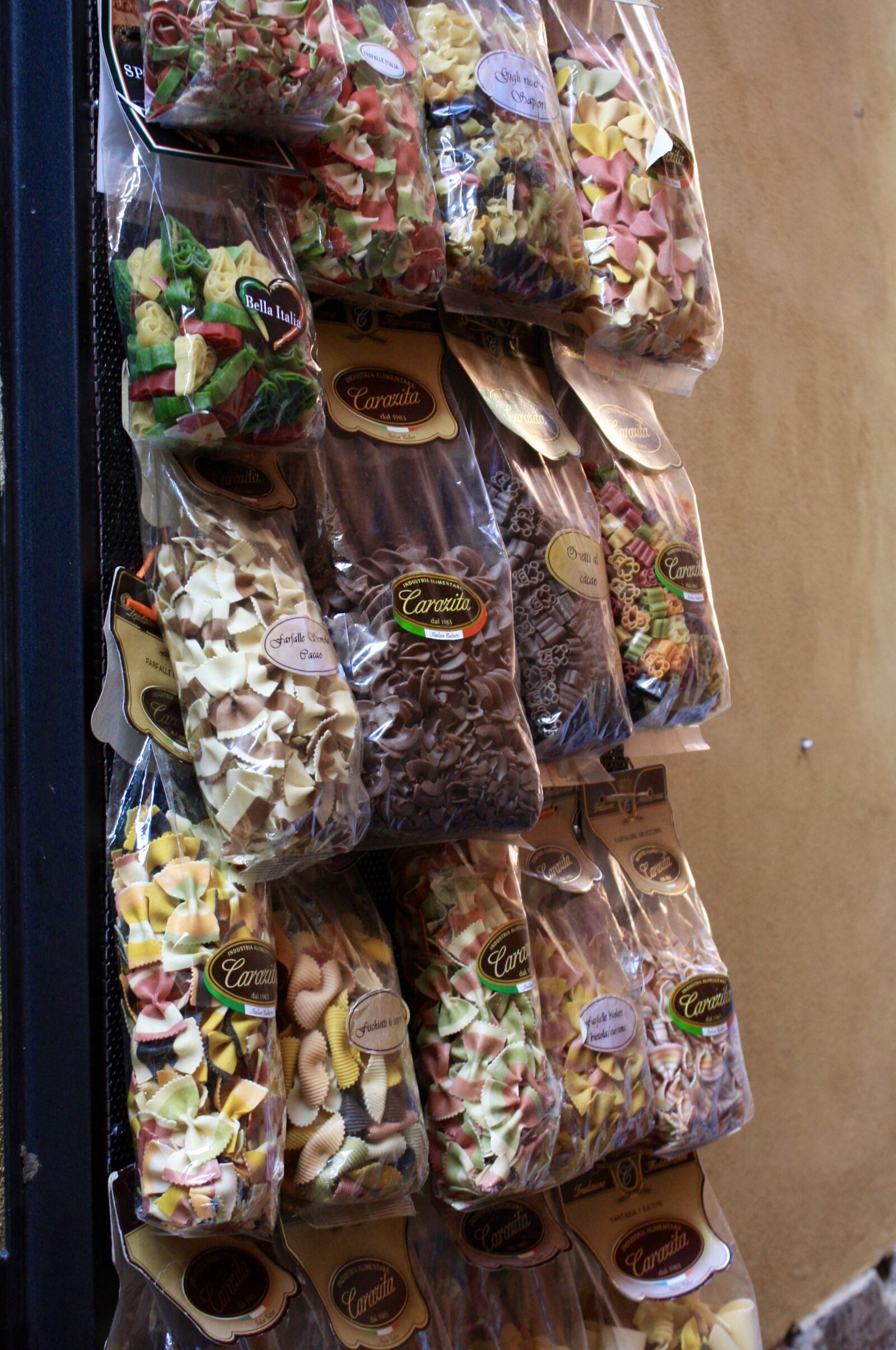 Canon EOS 1000D (EOS Digital Rebel XS / EOS Kiss F) sample photo. Italy, pasta, noodles photography