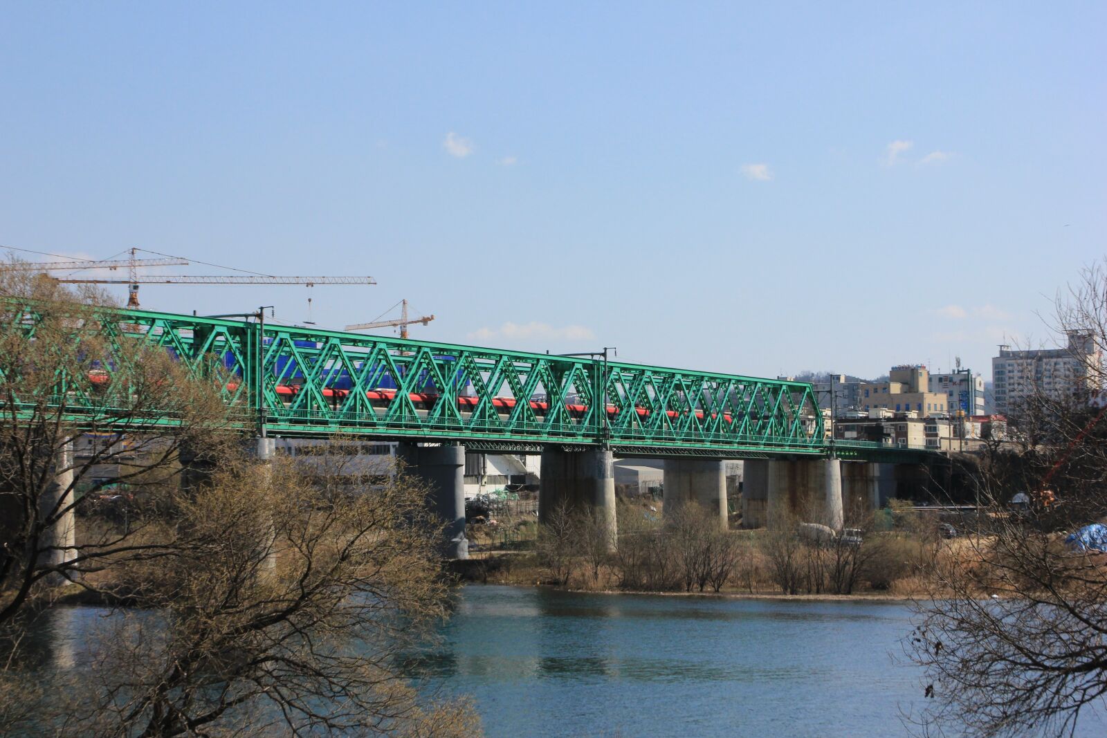 Canon EOS 600D (Rebel EOS T3i / EOS Kiss X5) sample photo. Korea, railway, transportation photography