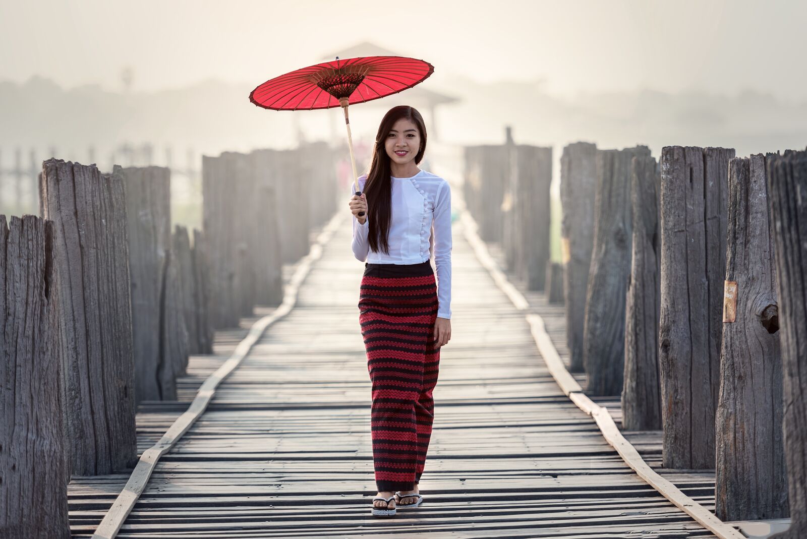 Nikon D810 sample photo. Umbrella, vietnamese, tradition photography