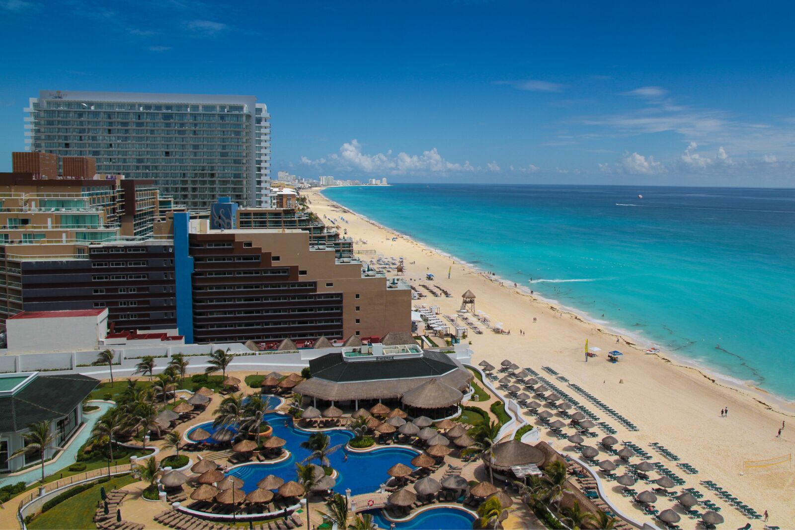 Canon EOS 7D sample photo. Holidays, the hotel beach photography