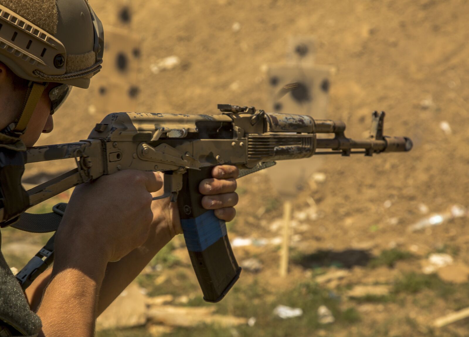 Canon EF 24-105mm F4L IS USM sample photo. Ukrainian special forces, operator photography