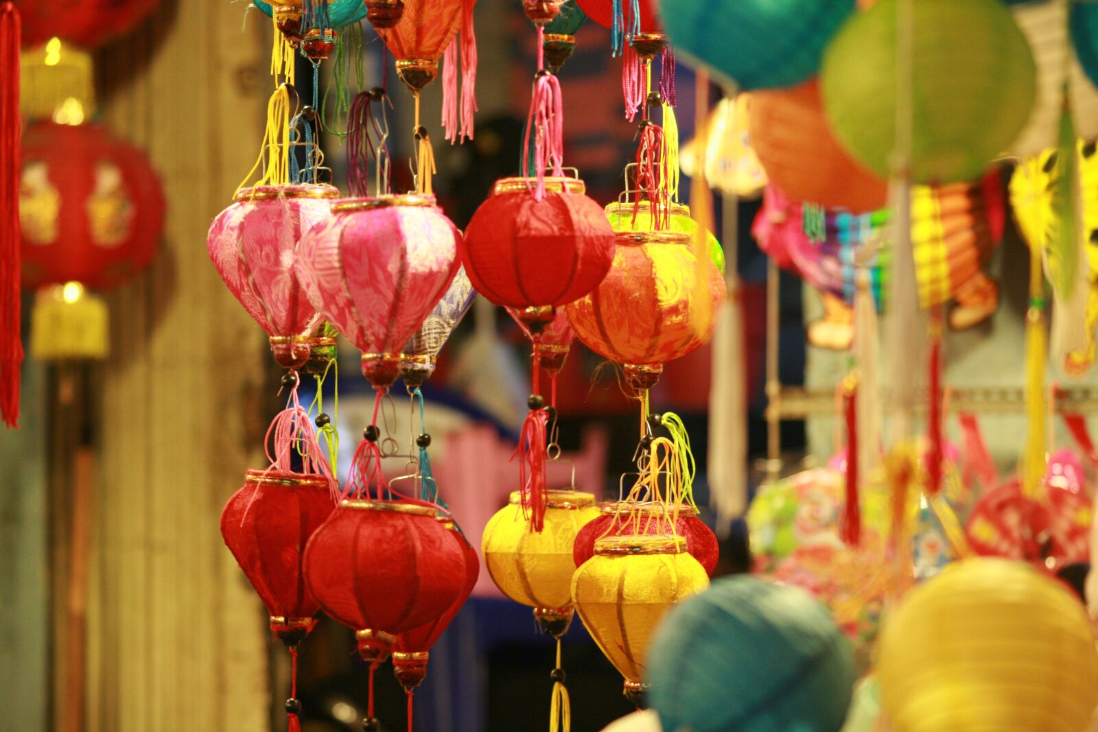 Canon EOS 5D sample photo. Lantern, festival, festive photography