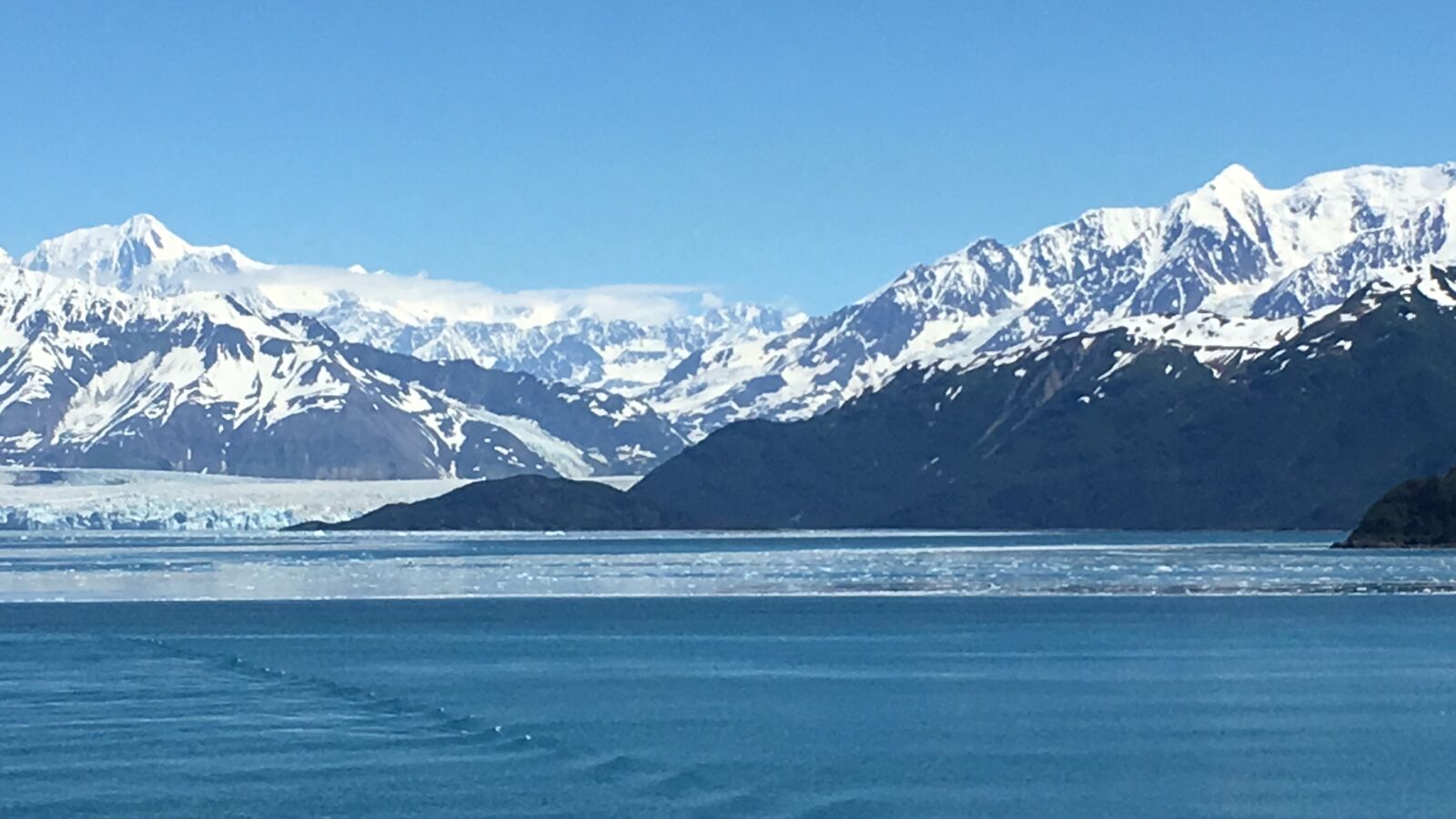 iPhone 6s back camera 4.15mm f/2.2 sample photo. Alaska, cold, nature photography