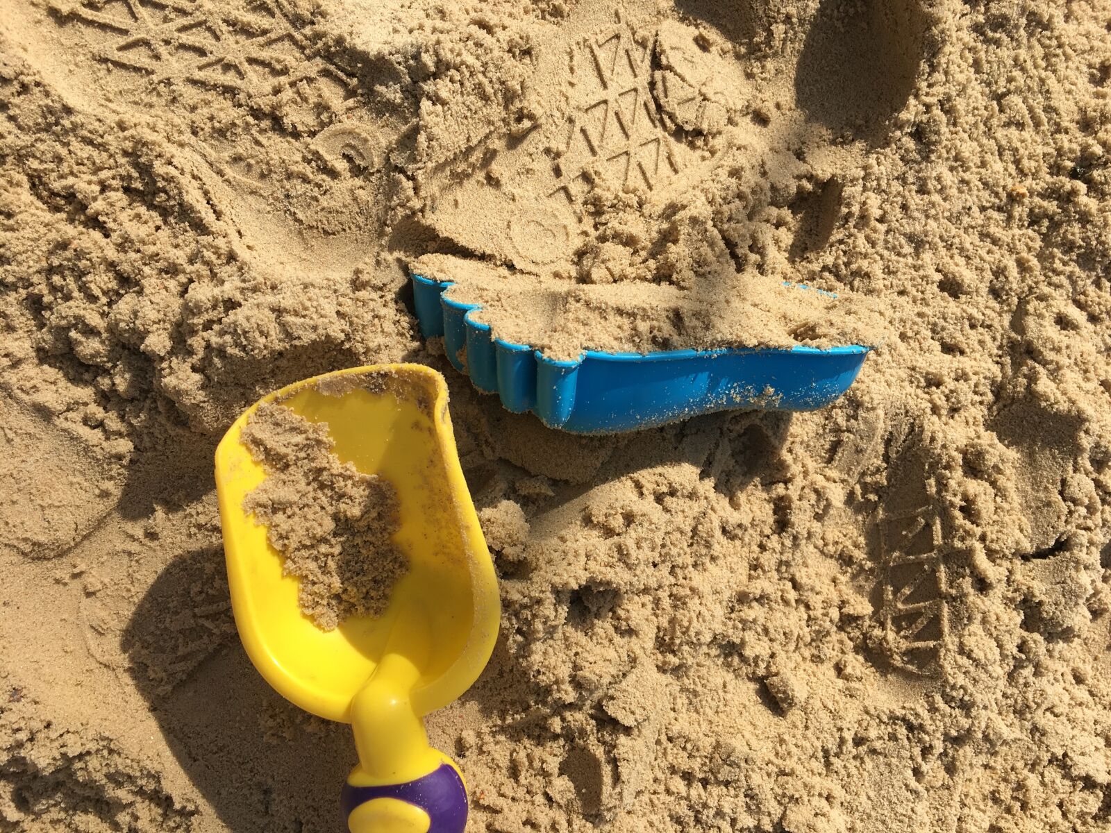 Apple iPhone 6s sample photo. Sand, sand pit, spie photography