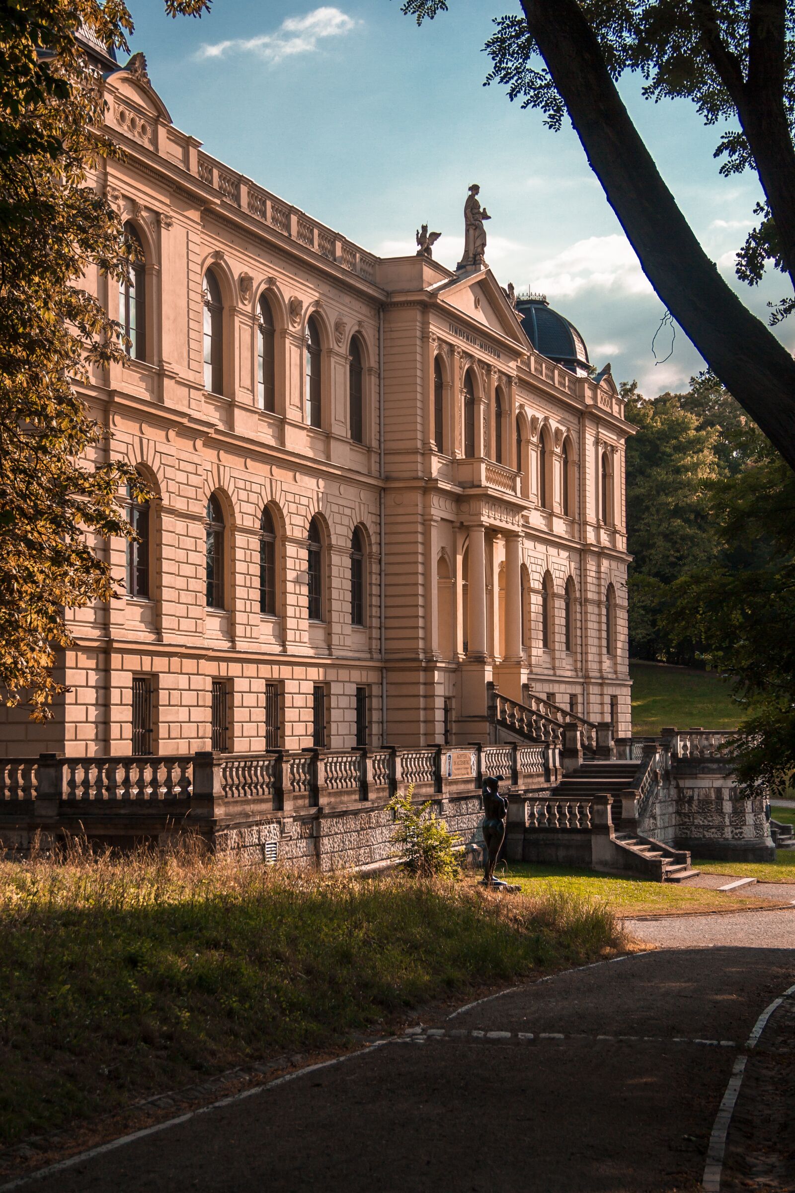 Canon EF-S 18-135mm F3.5-5.6 IS sample photo. Lindenau-museum, altenburg, museum photography
