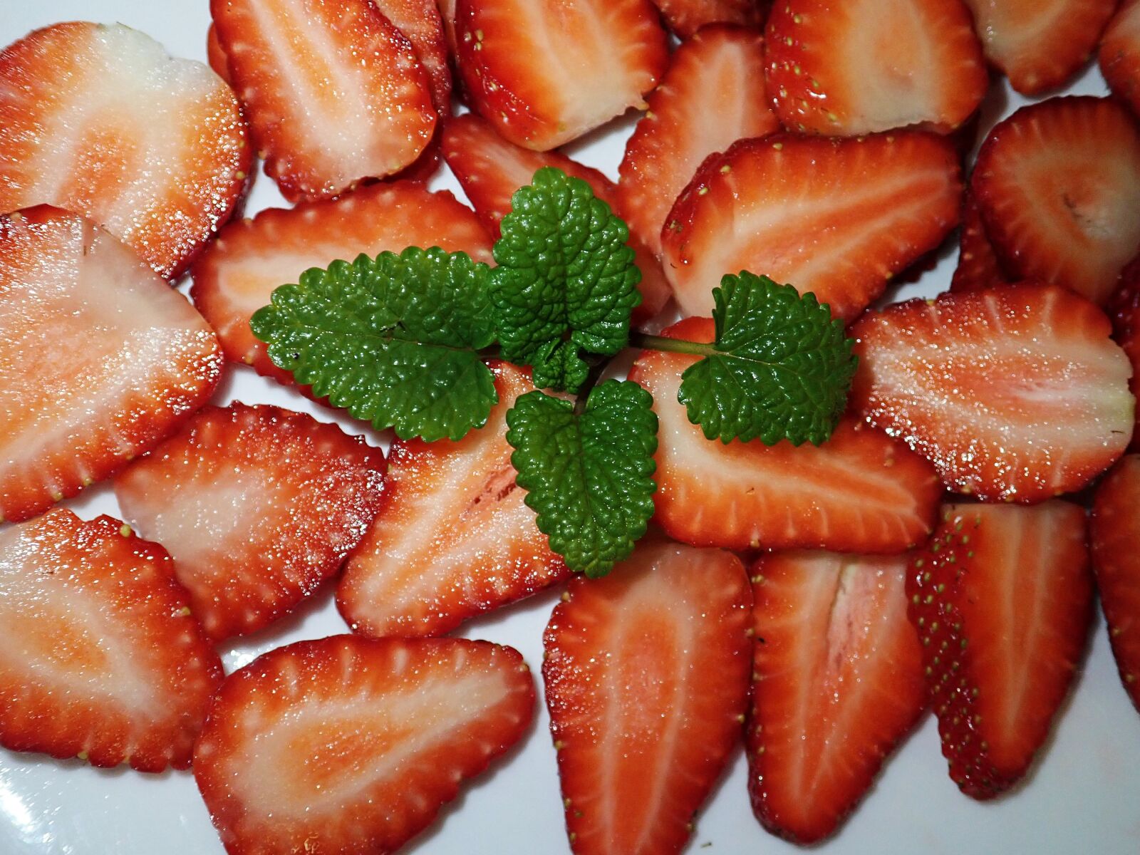 Olympus TG-5 sample photo. Strawberries, sliced, fruit photography